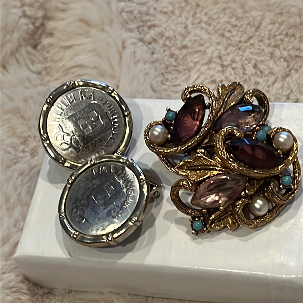 VTG. lot of Clip-on Earrings (2) Pair One signed ART
